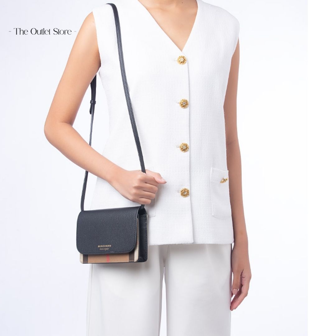 BURBERRY HAMPSHIRE HOUSE CHECK CROSSBODY (BLACK)