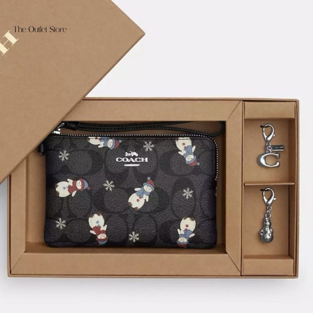 COACH BOXED CORNER ZIP WRISTLET IN SIGNATURE CANVAS WITH SNOWMAN PRINT